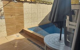 Casa cond fechado com Piscina diária grátis